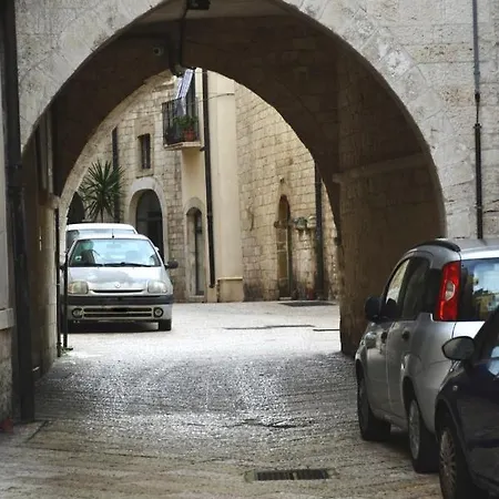 ゲストハウス Romeo バーリ